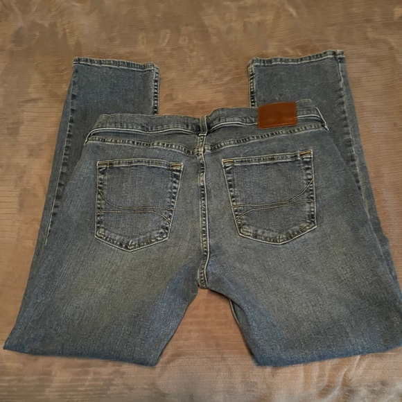 Hollister Jeans - Picture 2 of 2